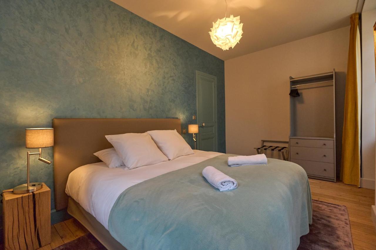 Appartement Montagnon - Les Suites Du Palais - Classe 4 Etoiles, Parking Prive, Vue Cathedrale, 3 Chambres, Primo C0Nciergerie Невер Екстер'єр фото
