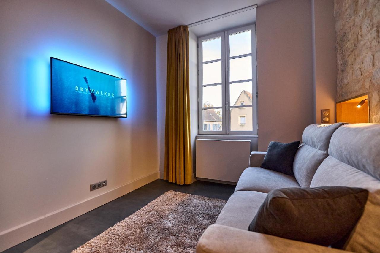 Appartement Montagnon - Les Suites Du Palais - Classe 4 Etoiles, Parking Prive, Vue Cathedrale, 3 Chambres, Primo C0Nciergerie Невер Екстер'єр фото