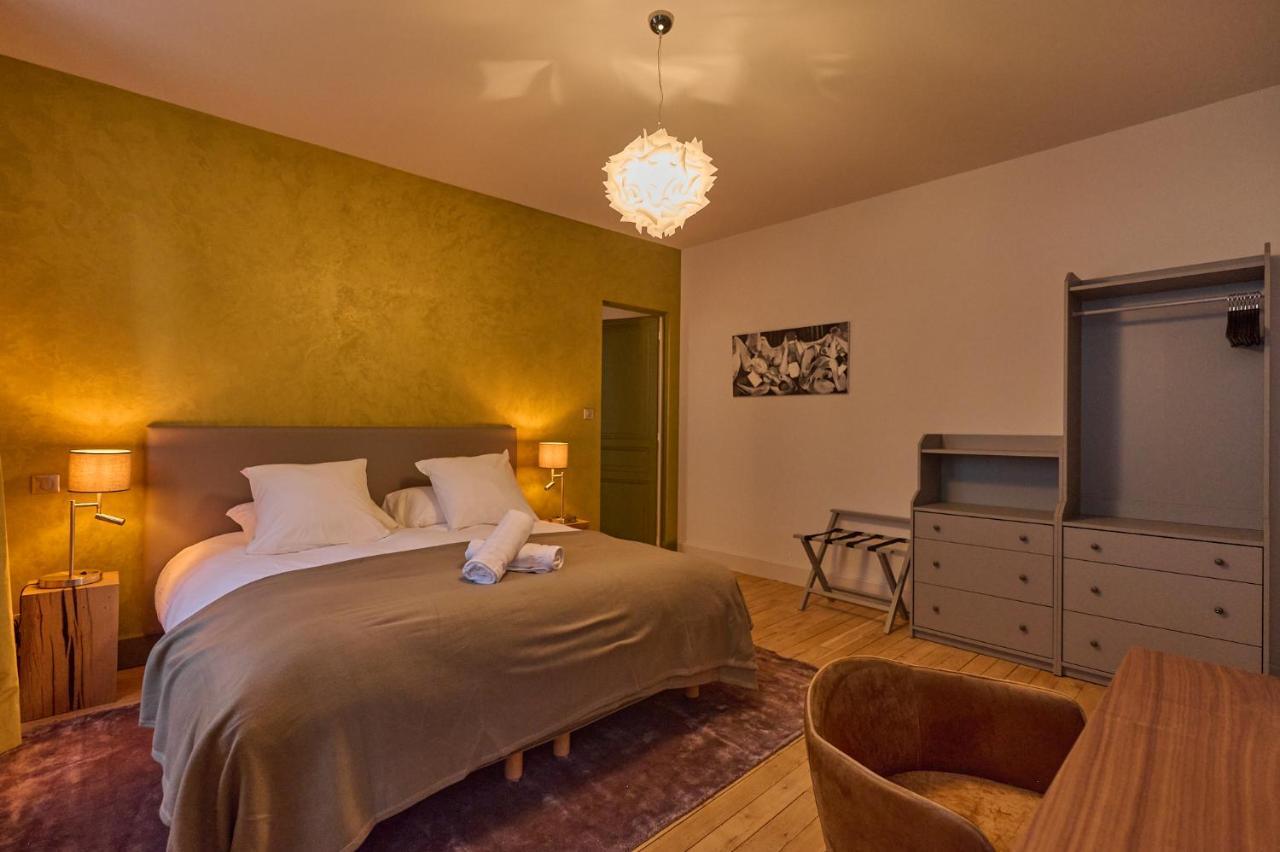 Appartement Montagnon - Les Suites Du Palais - Classe 4 Etoiles, Parking Prive, Vue Cathedrale, 3 Chambres, Primo C0Nciergerie Невер Екстер'єр фото