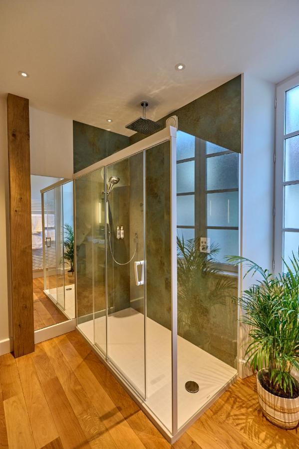 Appartement Montagnon - Les Suites Du Palais - Classe 4 Etoiles, Parking Prive, Vue Cathedrale, 3 Chambres, Primo C0Nciergerie Невер Екстер'єр фото