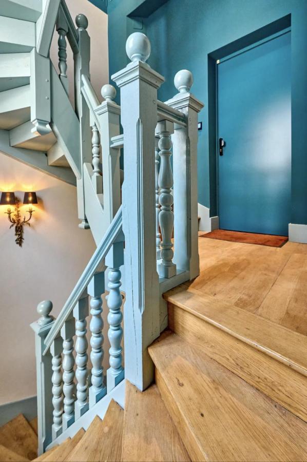 Appartement Montagnon - Les Suites Du Palais - Classe 4 Etoiles, Parking Prive, Vue Cathedrale, 3 Chambres, Primo C0Nciergerie Невер Екстер'єр фото