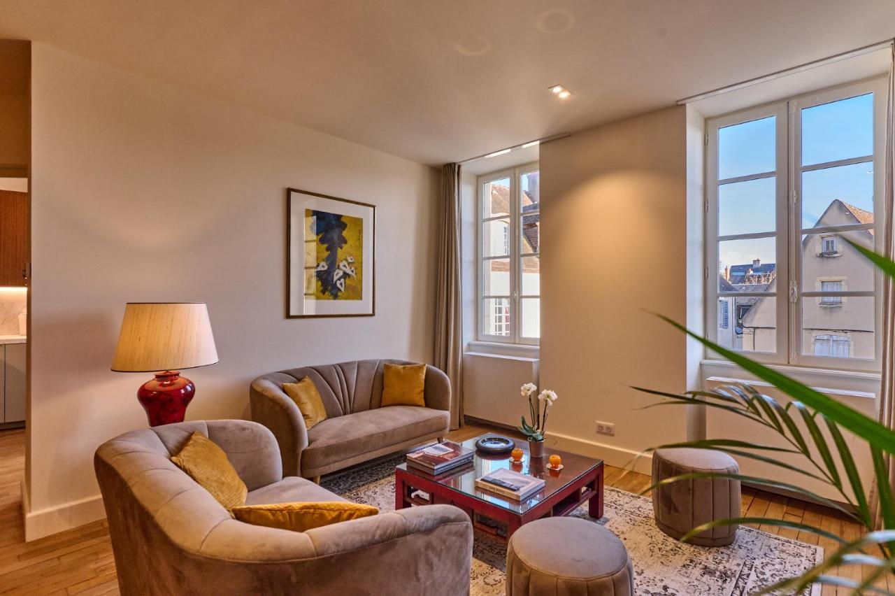 Appartement Montagnon - Les Suites Du Palais - Classe 4 Etoiles, Parking Prive, Vue Cathedrale, 3 Chambres, Primo C0Nciergerie Невер Екстер'єр фото
