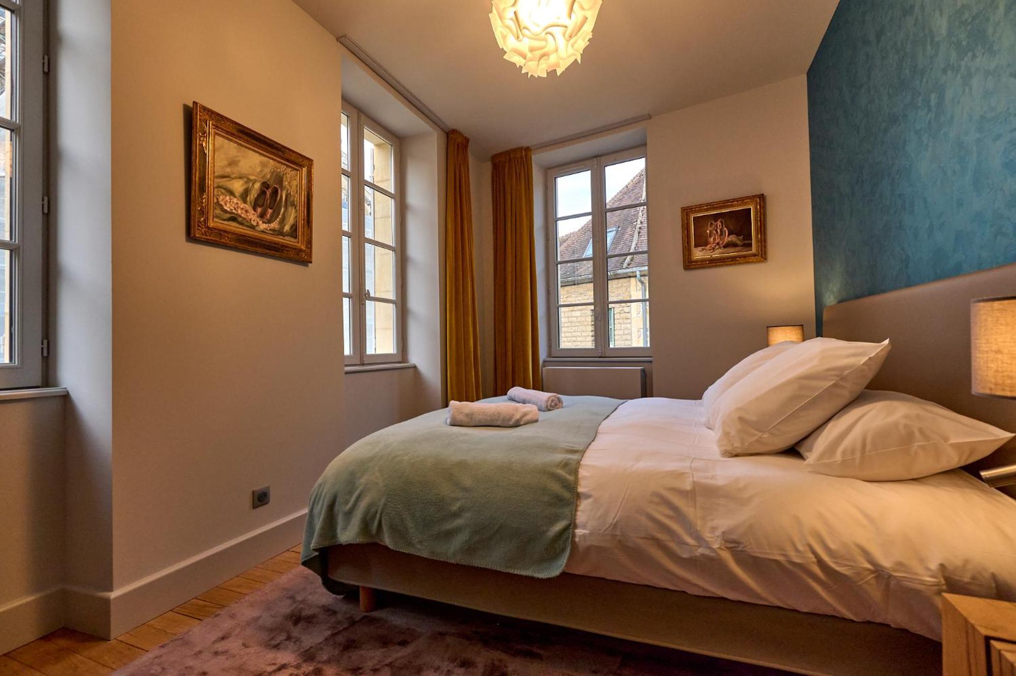 Appartement Montagnon - Les Suites Du Palais - Classe 4 Etoiles, Parking Prive, Vue Cathedrale, 3 Chambres, Primo C0Nciergerie Невер Екстер'єр фото