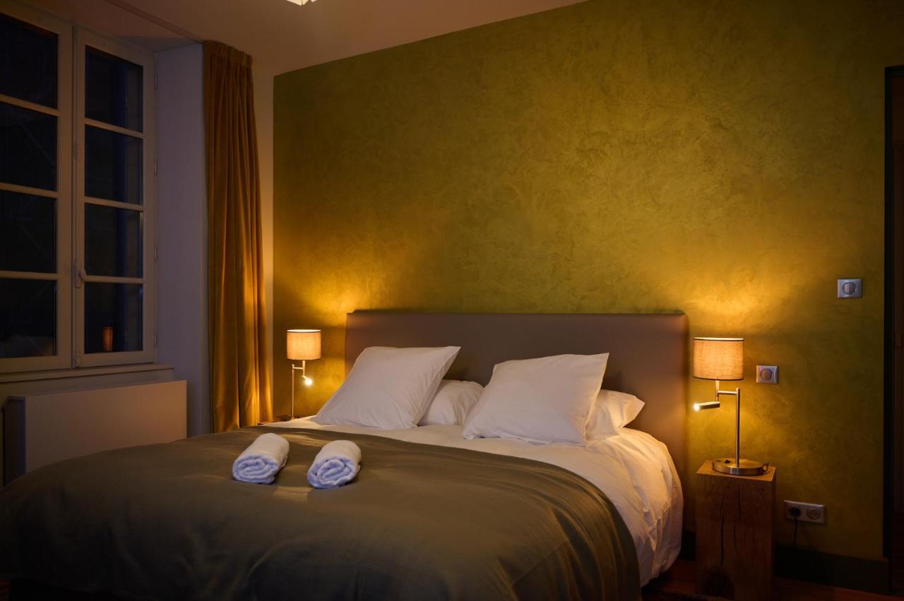 Appartement Montagnon - Les Suites Du Palais - Classe 4 Etoiles, Parking Prive, Vue Cathedrale, 3 Chambres, Primo C0Nciergerie Невер Екстер'єр фото