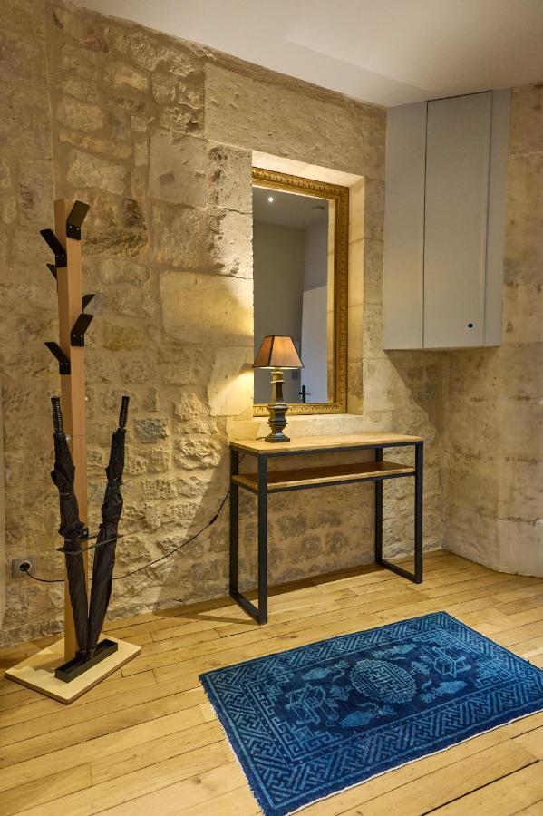 Appartement Montagnon - Les Suites Du Palais - Classe 4 Etoiles, Parking Prive, Vue Cathedrale, 3 Chambres, Primo C0Nciergerie Невер Екстер'єр фото